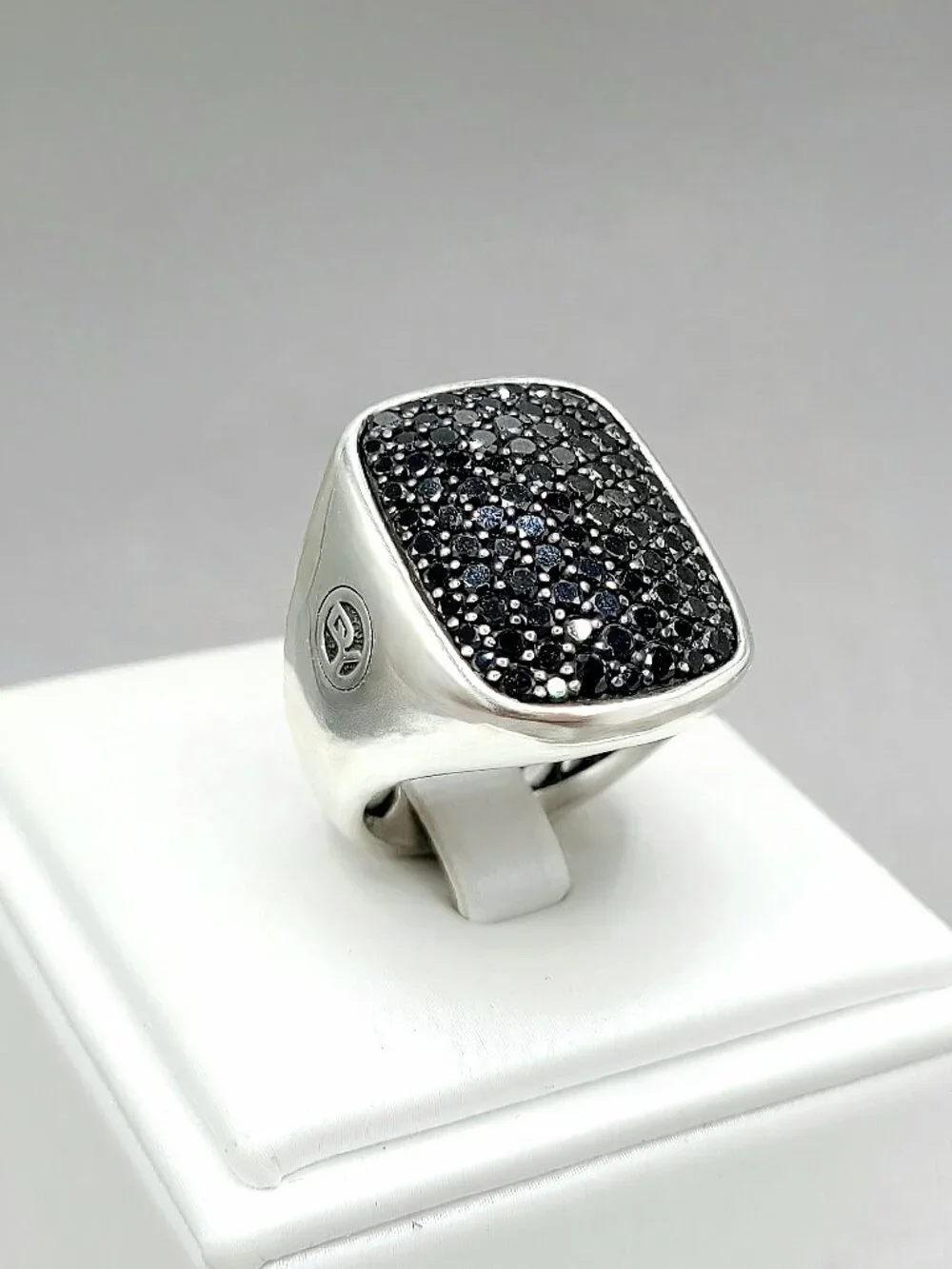 David Yurman Rectangular Pave Signet Ring w/ Pavé Black Diamonds - 25mm - Size 9